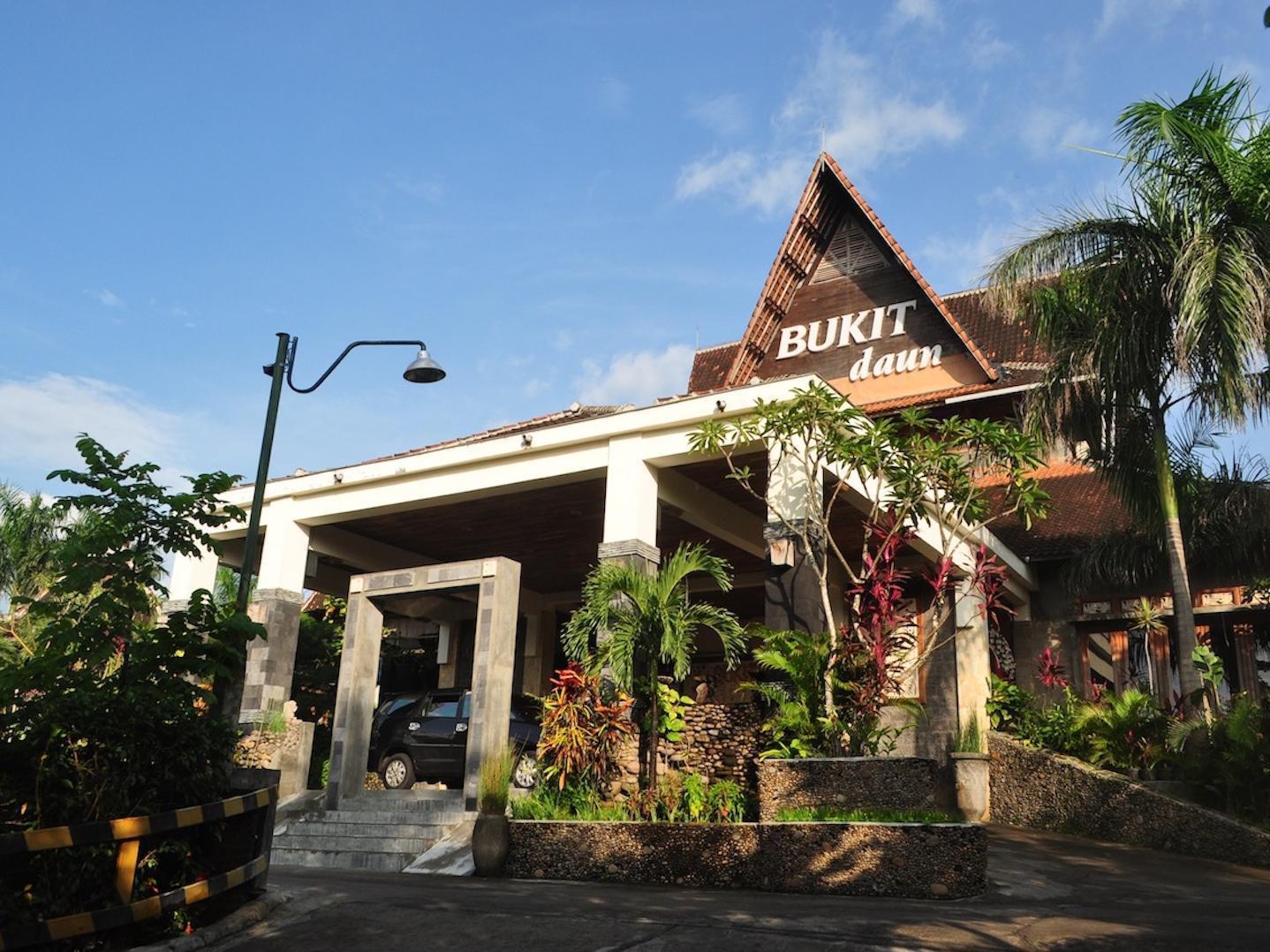 Bukit Daun Hotel And Resort Kediri  Exteriér fotografie