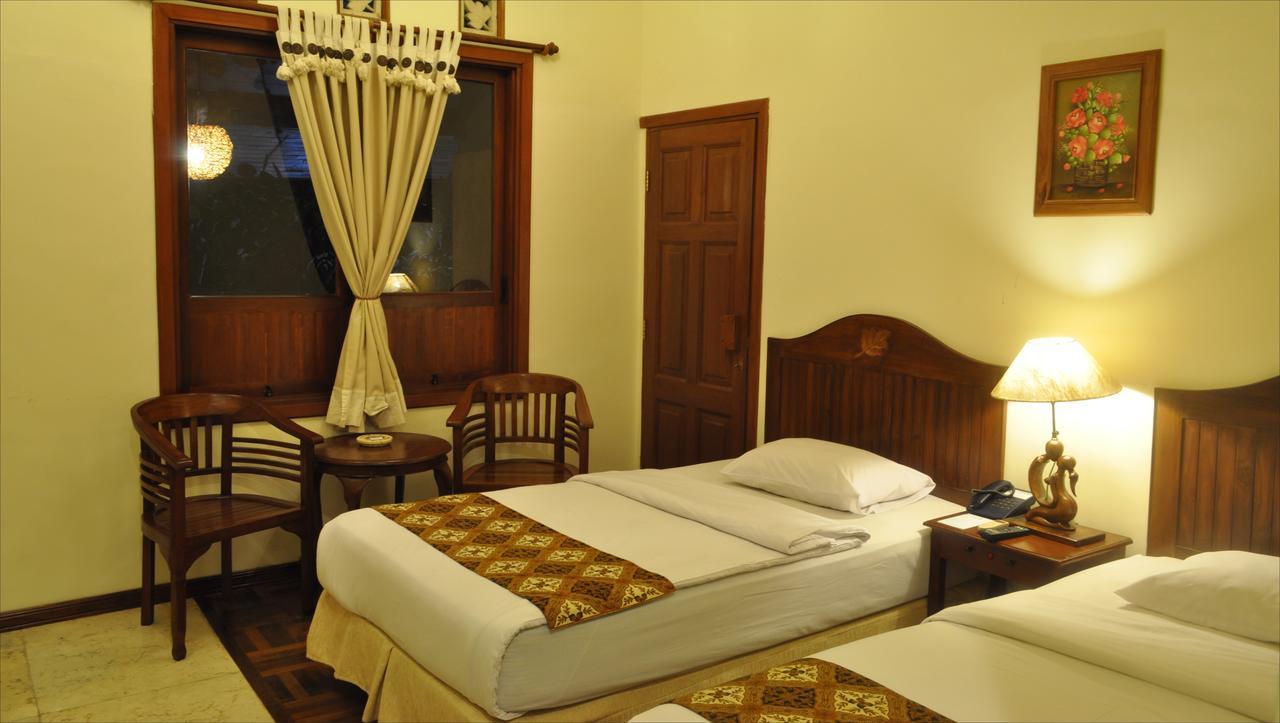 Bukit Daun Hotel And Resort Kediri  Exteriér fotografie