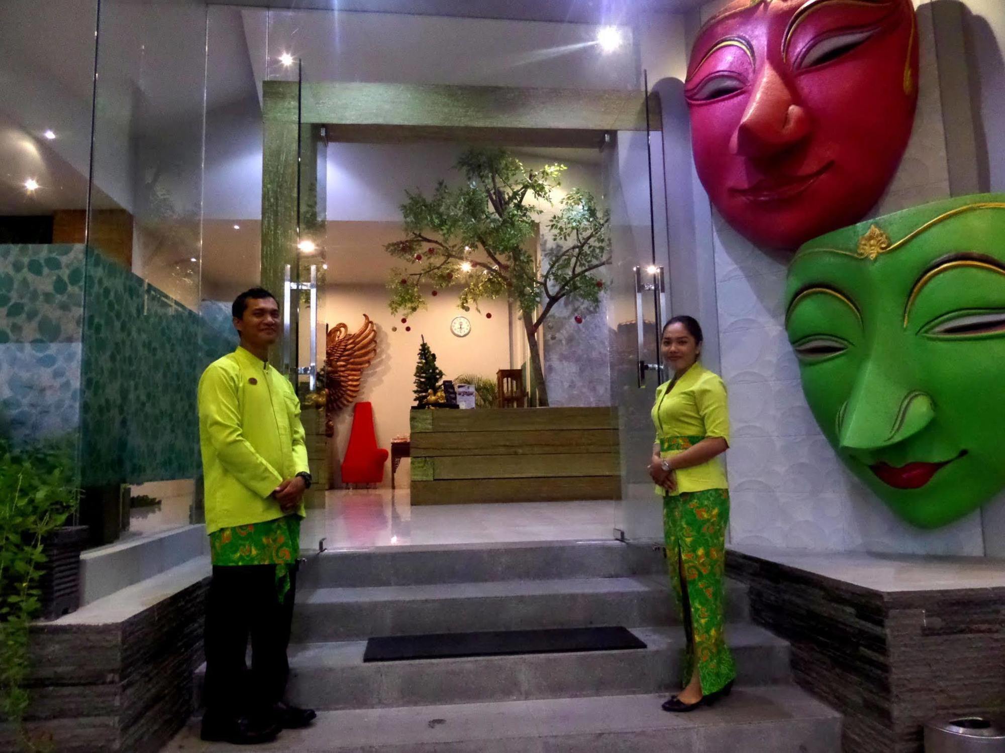 Bukit Daun Hotel And Resort Kediri  Exteriér fotografie