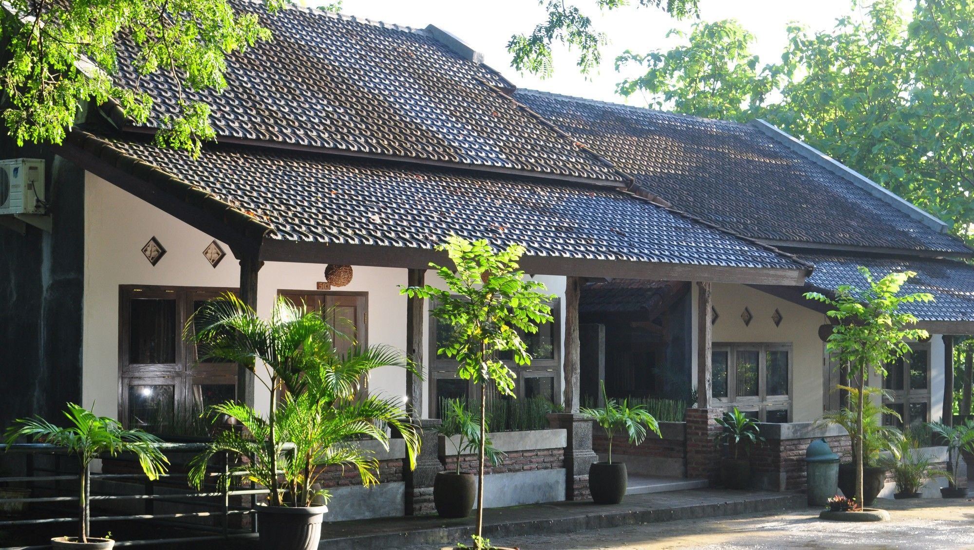 Bukit Daun Hotel And Resort Kediri  Exteriér fotografie